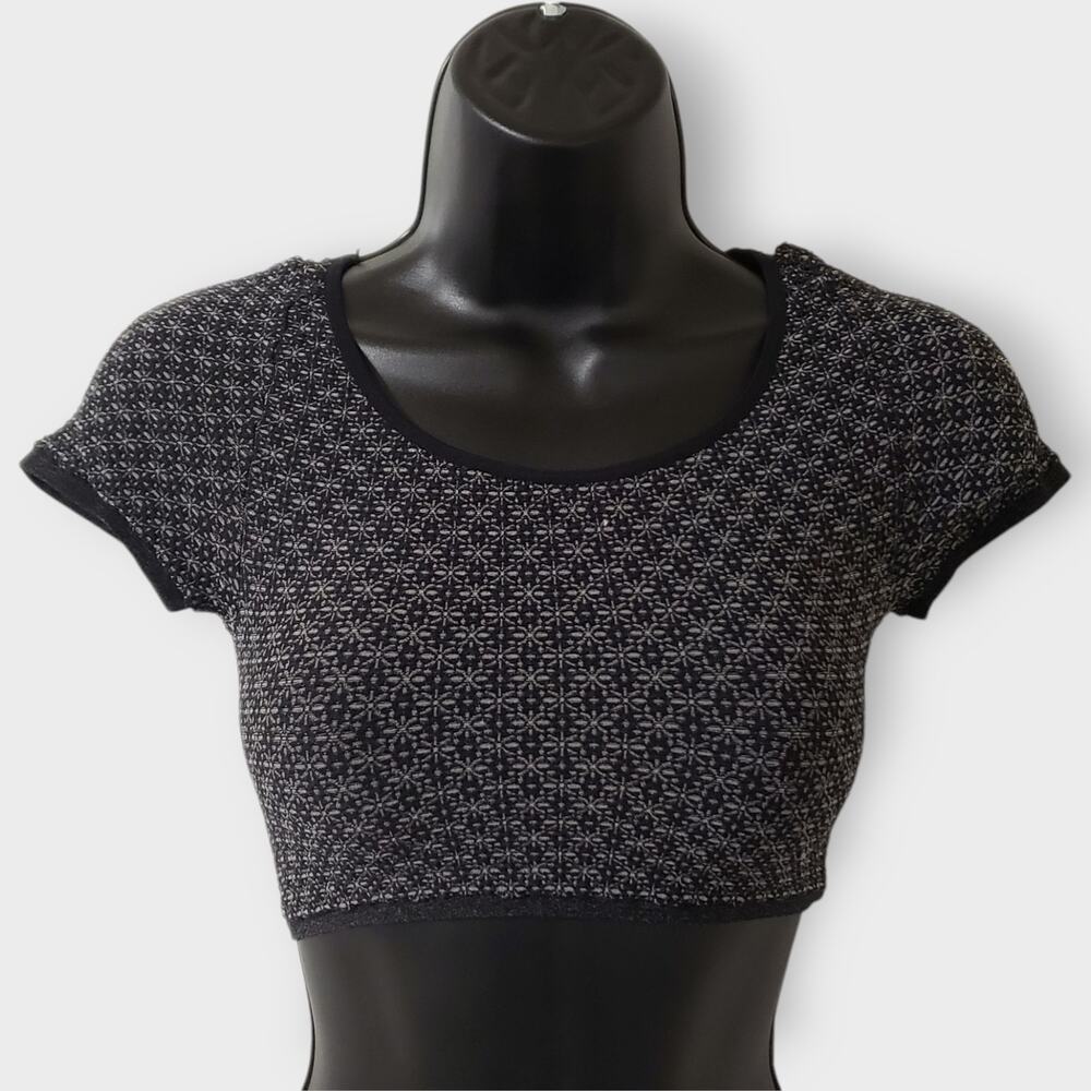 Intimately Free People Seamless Micro Crop Top Jacquard Black Floral Sz‎ M/L